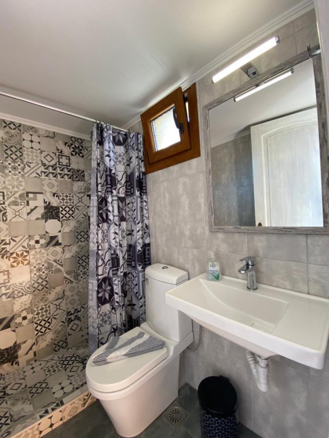 Roxani Studios-Apartments Петра Экстерьер фото